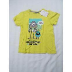 T-shirt vert avec image de...