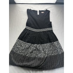 Robe noir a motif poid
